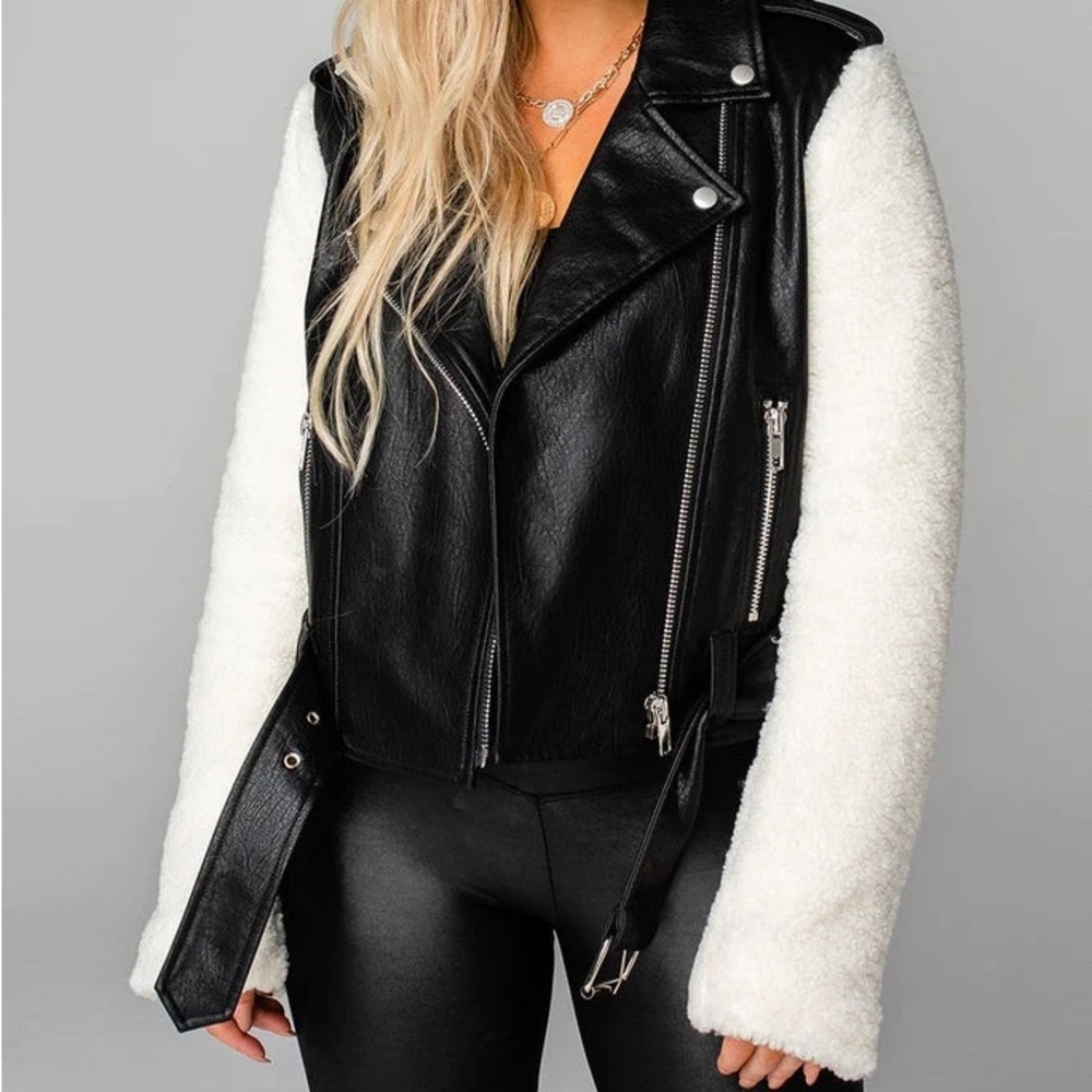 Below wholesale Buddy love leather and Sherpa jacket